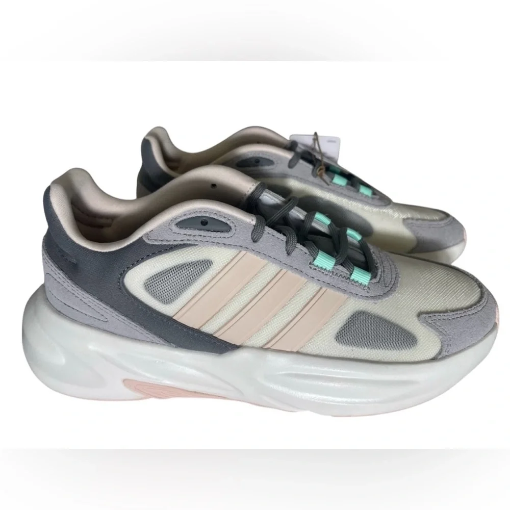 New Adidas shoes women’s size‎ 10 women’s Ozelle running shoes sneakers 🩶🩷